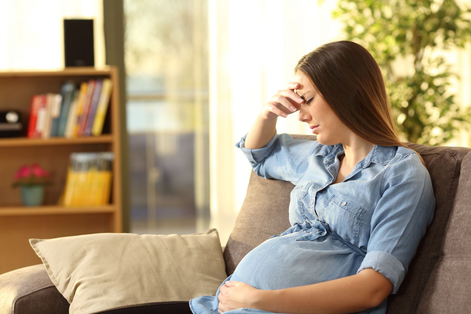 Sạm da khi mang thai và sau sinh: Nỗi ám ảnh của mẹ bầu